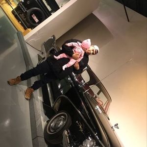 Meet your Posher, Dakota